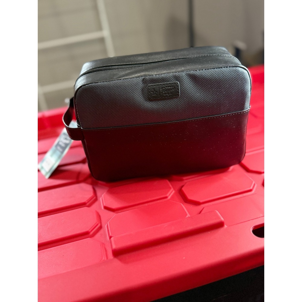 Original Penguin Mens Travel Kit Dopp Bag Black Toiletry Case New with Tags - Picture 2 of 6